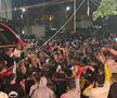 Fanii dinamoviști i-au așteptat noaptea pe jucători la stadionul Dinamo