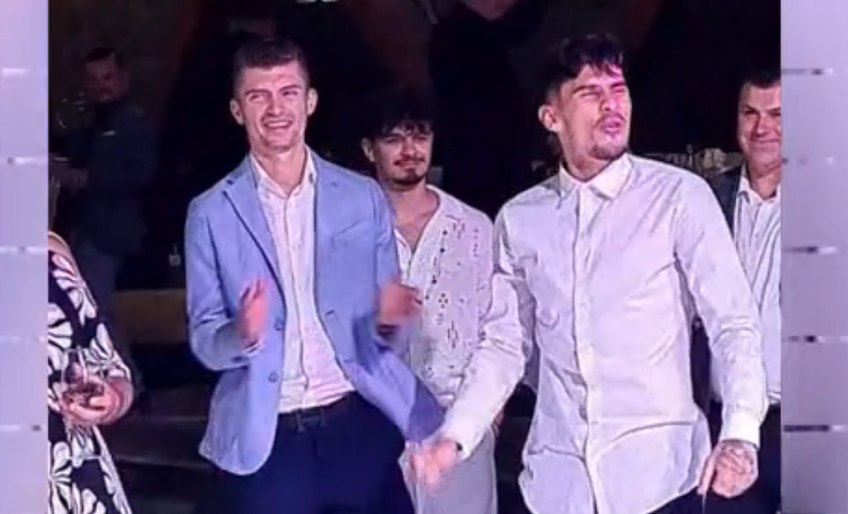 După ce s-au căsătorit religios săptămâna trecută, Cristi Manea (25 de ani), fundașul lui CFR Cluj, și Irina Deaconescu (25) au avut aseară petrecerea de nuntă.