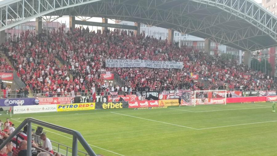 Roș-albii la putere » UTA i-a dat o „manita” Gloriei Buzău și rămâne în Liga 1!