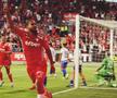 Roș-albii la putere » UTA i-a dat o „manita” Gloriei Buzău și rămâne în Liga 1!