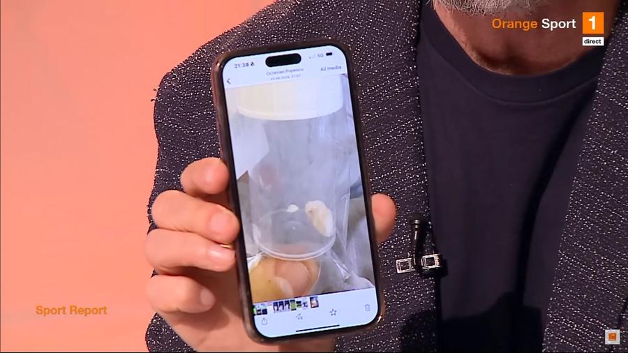 Fotografia pe care i-a trimis-o Octavian Popescu lui Mihai Stoica, foto: captură YouTube Orange Sport Mihai Stoica a arătat în direct la TV imaginea tulburătoare primită de la Tavi Popescu: „Asta i se plimba în picior”