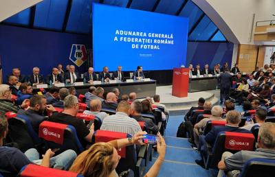 Momente amuzante la Adunarea Generală a FRF: un președinte face concurență Federației! Cu ce a venit să facă reclamă