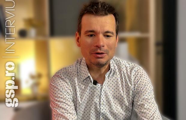 Vioara lui a răsunat pe Everest! » Maestrul Alexandru Tomescu a cântat în fața Papei Leon al XIV-lea: „Țin cu Hermannstadt, mă bucur că a rămas Măldărășanu!”