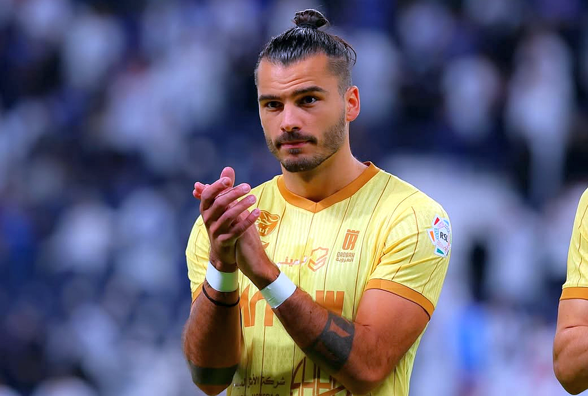 Dorit de FCSB și CFR Cluj, Karlo Muhar a ales și a semnat pe doi ani în Superliga: salariu de 600.000 de euro pe sezon! Patronul jubilează: „Cine tace si muncește reușește!”