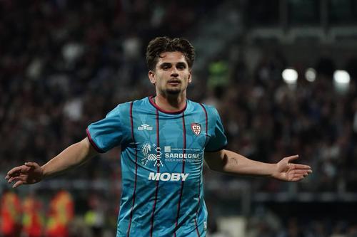 Răzvan Marin a jucat doar un sfert de oră în meciul cu Venezia (3-0), victoria aducând salvarea de la retrogradare pentru Cagliari / Foto: Imago