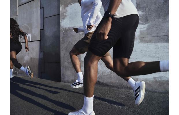 Adizero Evo SL, creat pentru viteză și stil