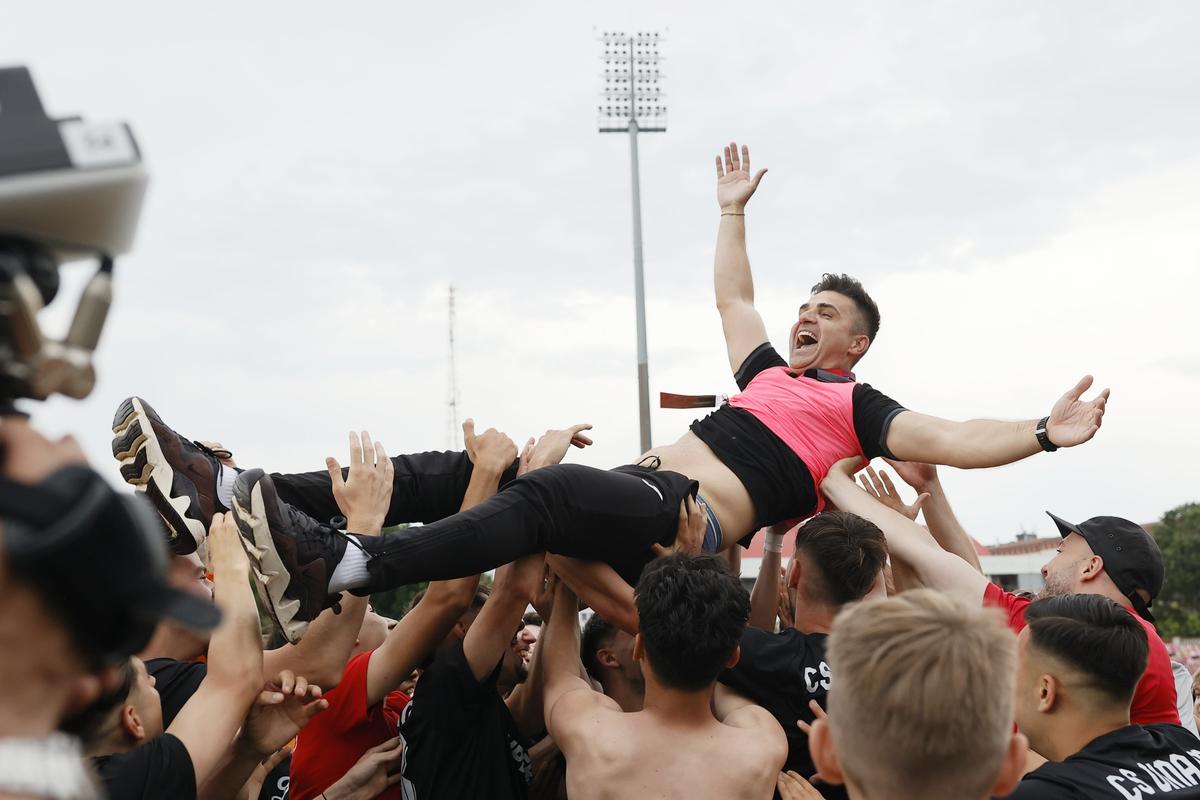 Ionel Dănciulescu, imediat după promovarea lui CS Dinamo: „Fuziunea? Mingea e în terenul lui FC Dinamo”