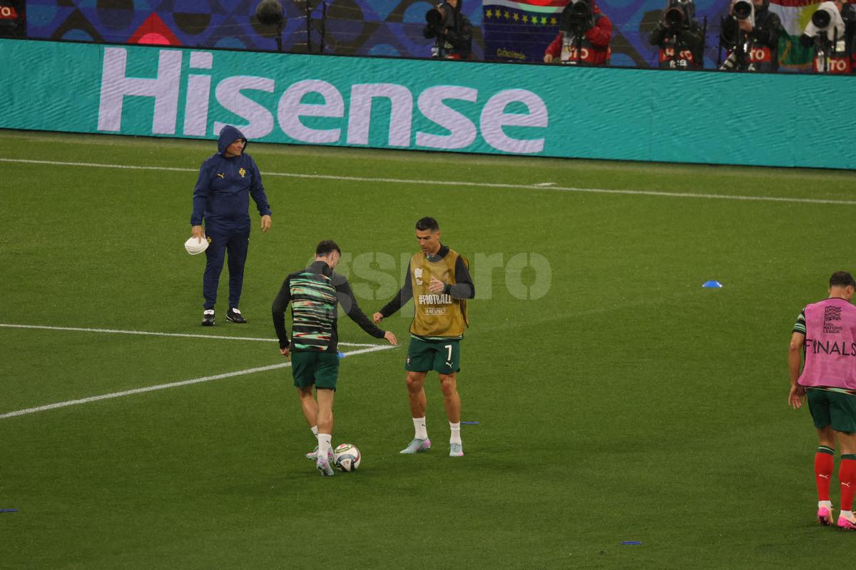 Cristiano Ronaldo asaltat de un suporter inainte de meci