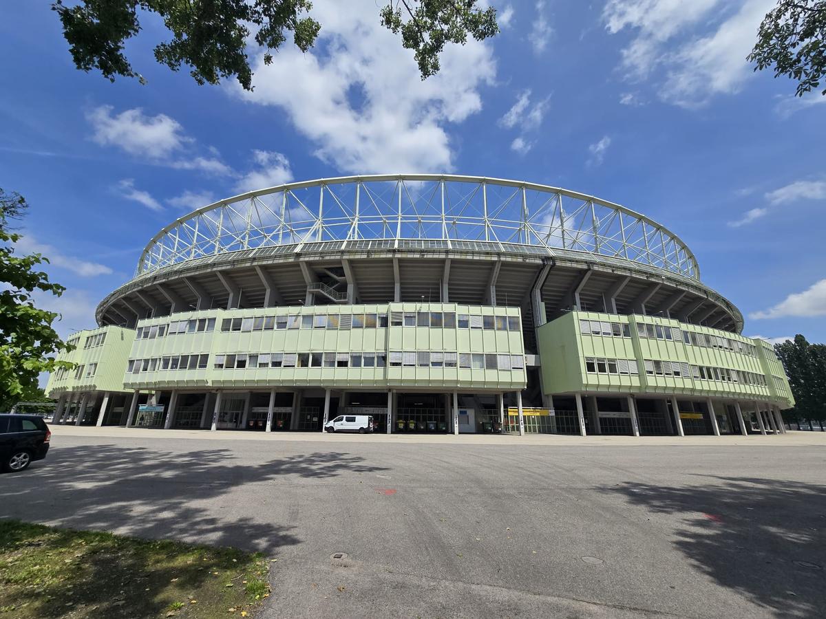 Gazeta a intrat pe „Ernst Happel”, cu 3 zile înainte de Austria - România » O asemănare nebănuită și o mare diferență față de Arena Națională
