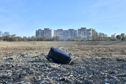 Locul unde ar trebui să apară noul stadion din Constanța s-a transformat în depozit de resturi menajere