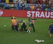 Oamenii de ordine au avut serios de furcă cu fanii care își doreau o poză cu Cristiano Ronaldo. Foto: Ionuț Iordache (GSP.RO)