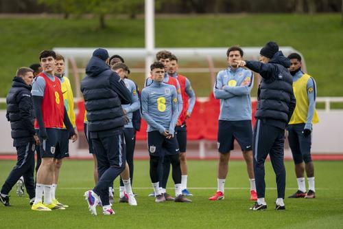 Jucătorii Angliei, la o ședință cu selecționerul Thomas Tuchel / Foto: Imago