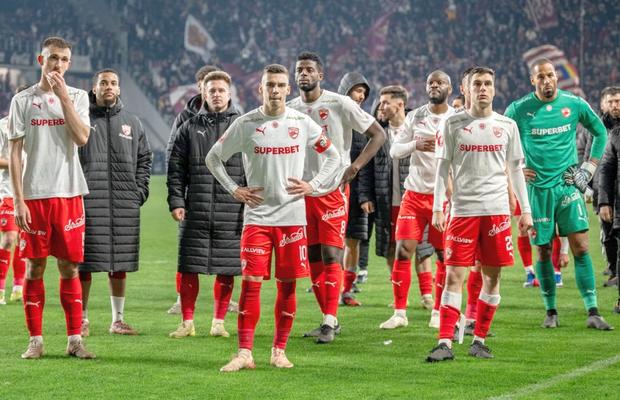 Cere 6 transferuri de urgență la Dinamo: „Aș începe din poartă”