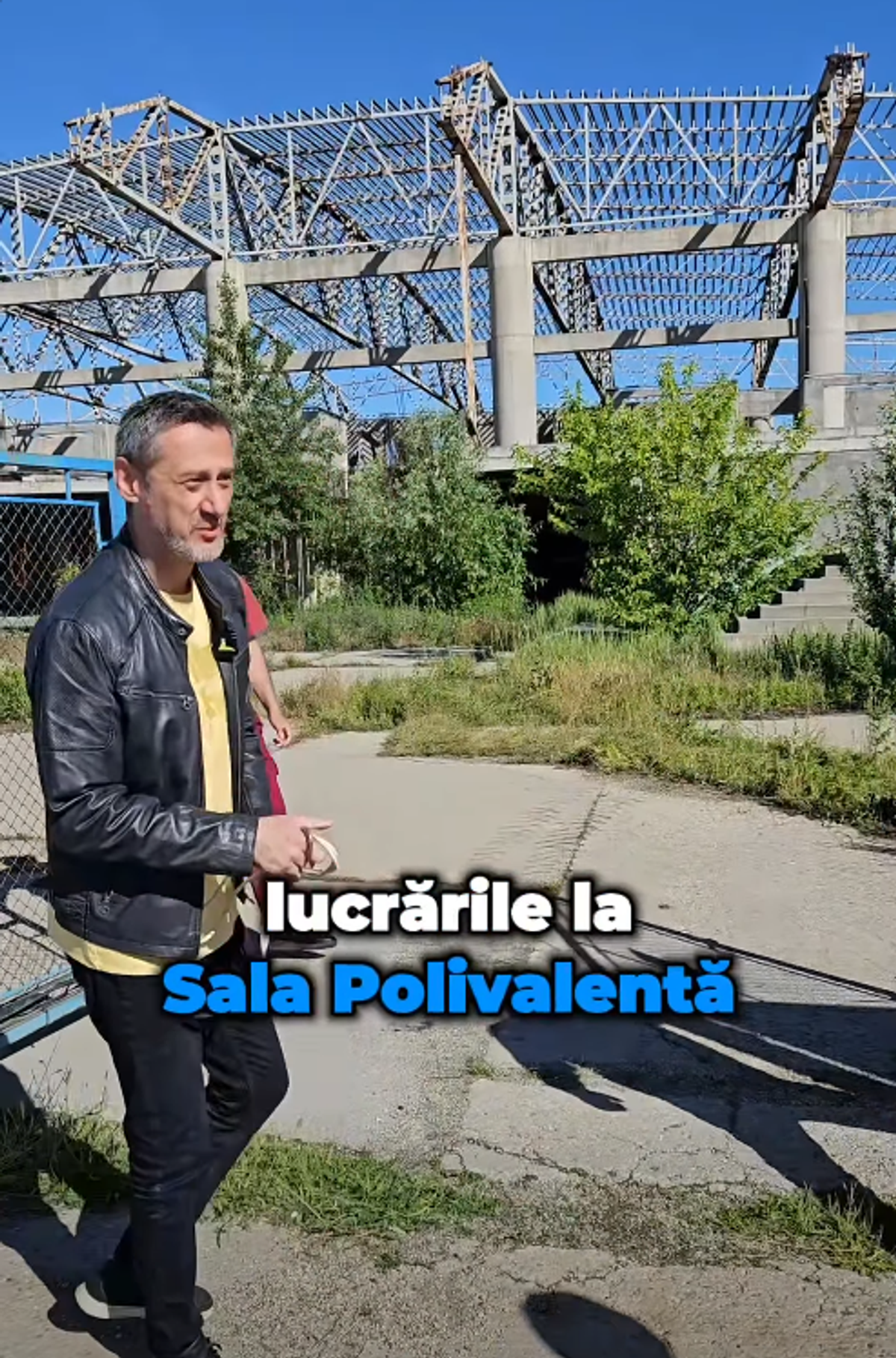 După 14 ani de abandon, lucrările sunt reluate printre buruieni! În ce stadiu e polivalenta de 22 milioane de euro