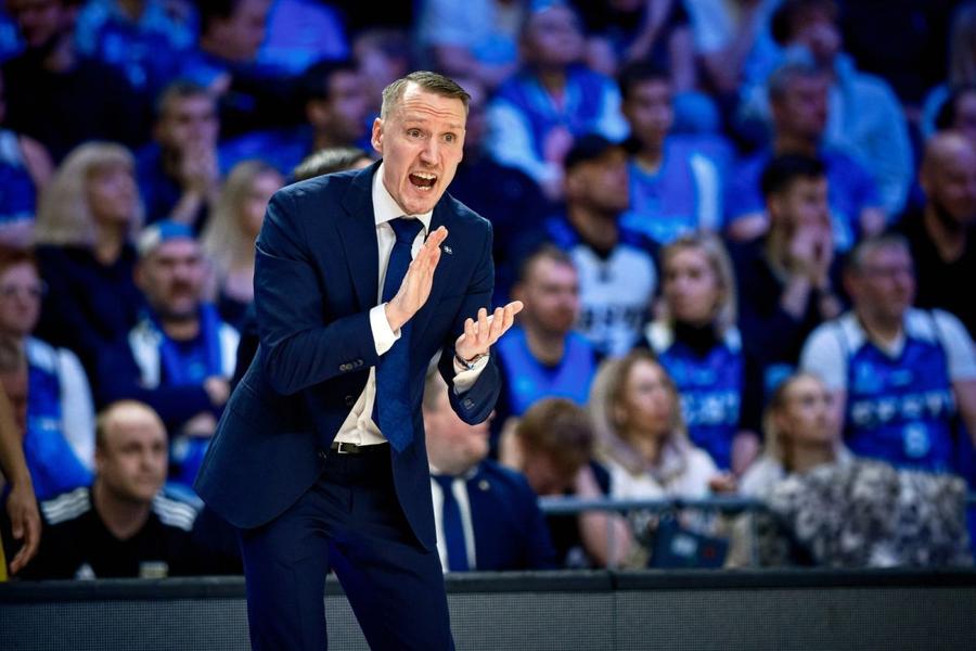 Mikko Riipinen, noul antrenor al lui CSM Oradea/Foto: fiba.basketball Mikko Riipinen, omul căruia i-a fost încredințată misiunea de modernizare a CSM Oradea: „Acesta e unul din secretele sportului”