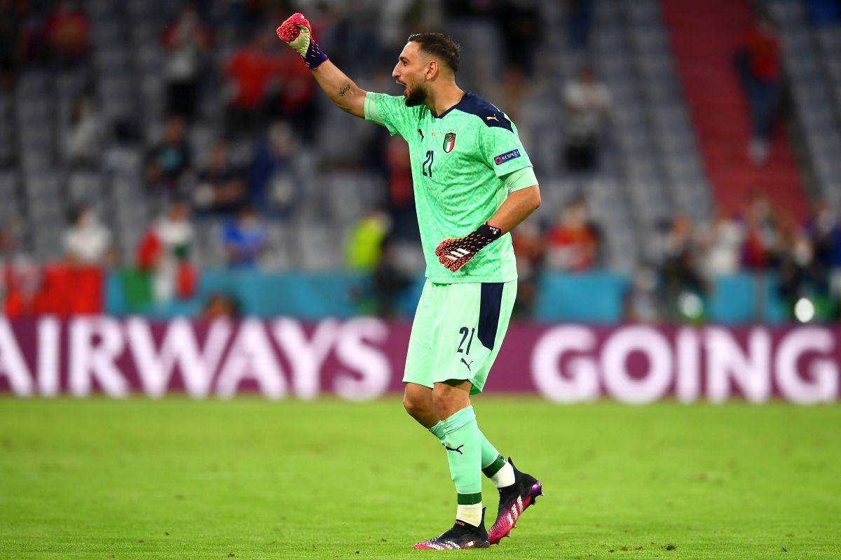 Ultima modă printre goalkeeperi? Donnarumma a purtat niște mănuși speciale în victoria Italiei cu Belgia