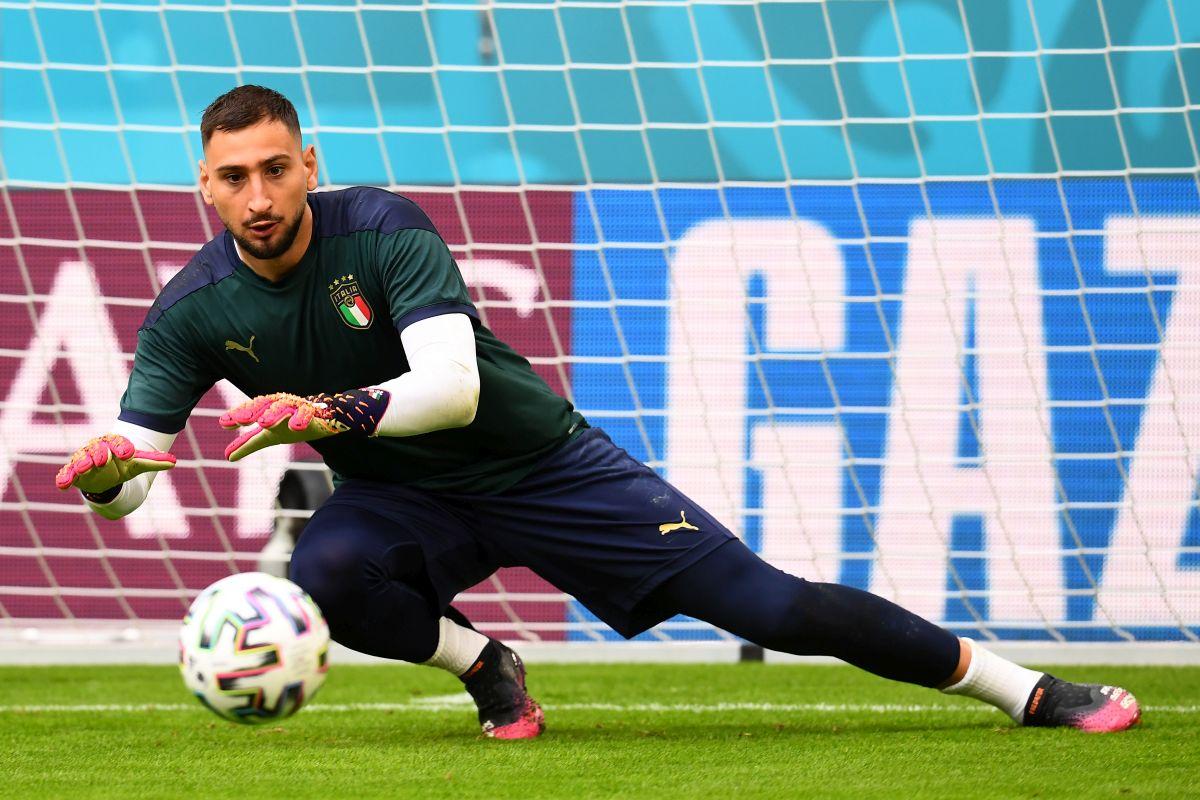 Ultima modă printre goalkeeperi? Donnarumma a purtat niște mănuși speciale în victoria Italiei cu Belgia