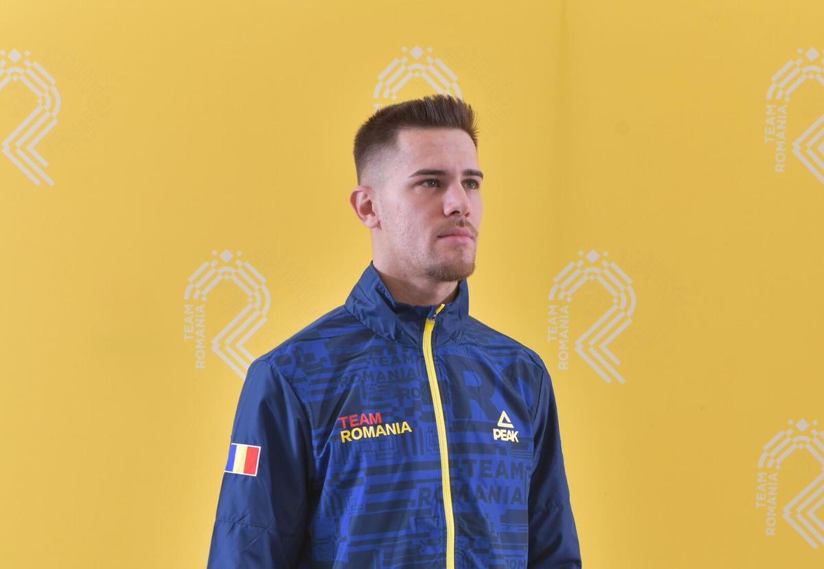 Veșminte noi pentru delegația României la Tokyo: „tricolorii” U21 s-au fotografiat în hainele olimpice