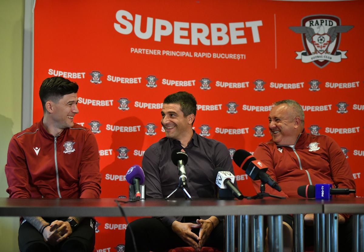 Rapid a anunțat transferul așteptat de toți fanii echipei! Prima reacție: „Sunt fericit că pot juca la clubul pe care îl iubesc”