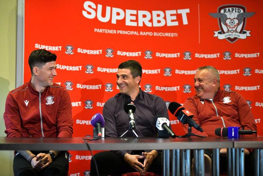 Rapid i-a prezentat oficial pe Cristi Săpunaru (37 de ani, fundaș central) și Junior Morais (34, fundaș stânga) în cadrul unei conferințe de presă.
