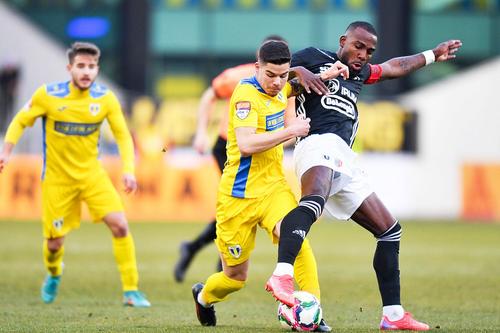 Petrolul Ploiești, într-un meci cu U Cluj din sezonul trecut // foto: GSP
