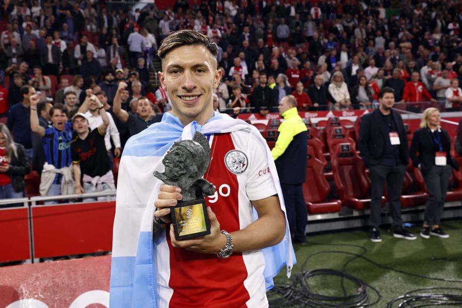 Lisandro Martinez/ foto Imago Images Speriați de anunțul lui Ronaldo, șefii lui Manchester United iau cu asalt piața tranferurilor » Jucătorul lui Ajax, aproape să devină „diavol”