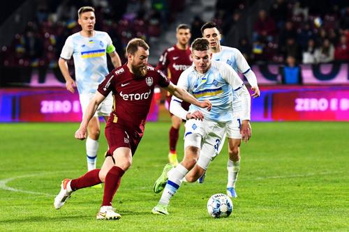 Sigurjonsson, 32 de ani, a bifat sub 50% din meciurile oficiale ale CFR-ului din sezonul precedent: a jucat 24 din cele 56 de partide