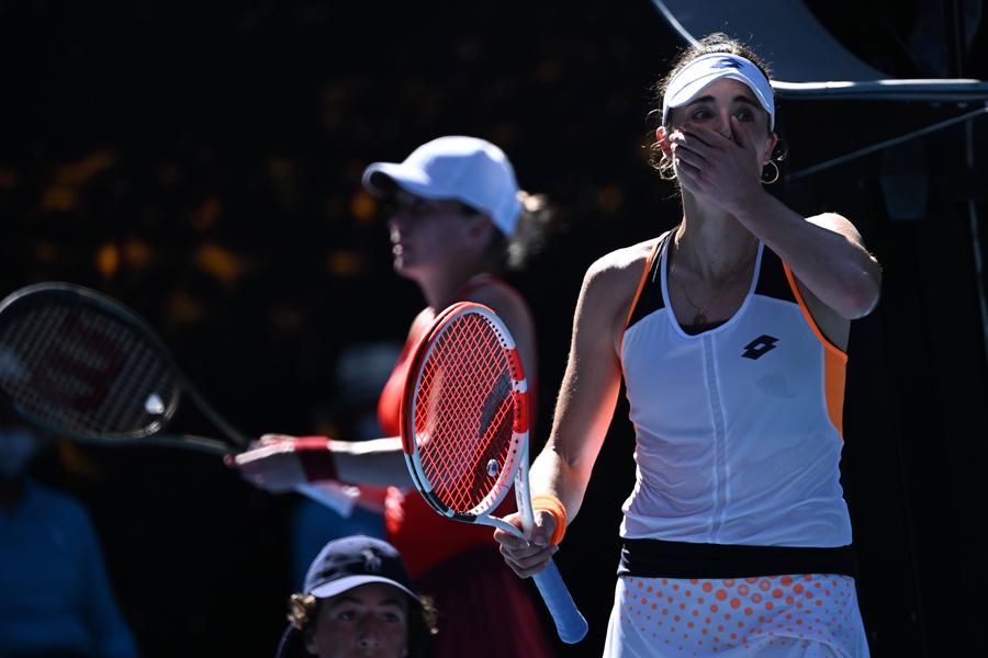 Alize Cornet după victoria de la Australian Open 2022 FOTO Imago Images În așteptarea deciziei, Simona Halep primește un compliment imens: „E una dintre cele mai bune jucătoare din toate timpurile pe zgură”