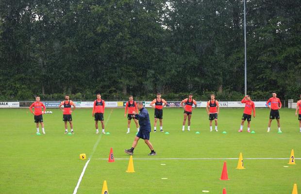 Ploaia i-a aprins pe toți! Ambiții mari la antrenamentul lui FCSB: „Cam tensionat azi”