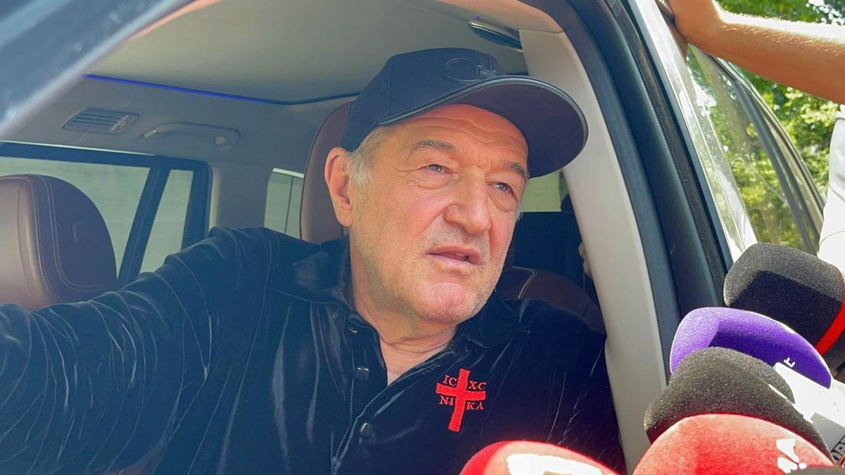 Moment inedit cu Gigi Becali » A dat volumul la maximum și a început să cânte muzică bisericească