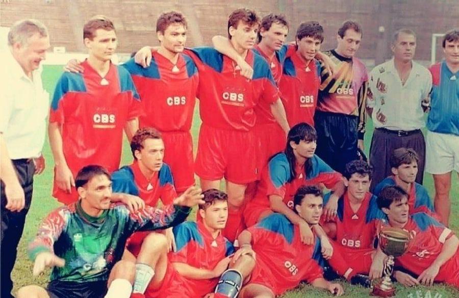 Steaua a câștigat prima ediție a Supercupei României, după 1-0 cu Gloria Bistriţa (1994). Foto: Facebook 10 jucători care au scris istorie în Supercupa României: primul trofeu, decis prin „golul de aur”