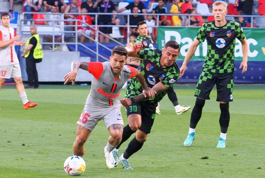 FCSB și Corvinul au utilizat cel de-al treilea rând de echipament / Sursă foto: Ionuț Iordache (GSP)