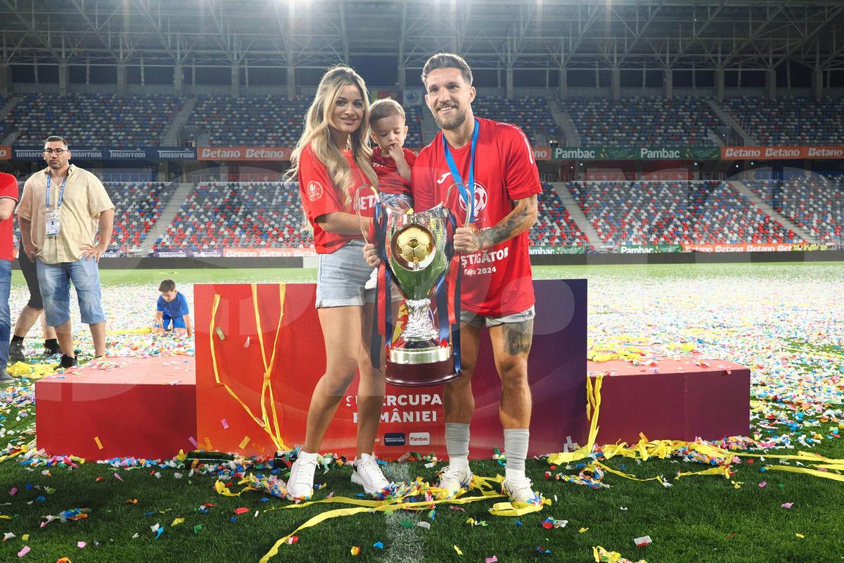 Toate iubitele pe gazon! Imagini de colecție: fotbaliștii celor de la FCSB au sărbătorit alături de partenere triumful din Supercupă » Momente superbe cu familiile lui Pintilii și Charalambous