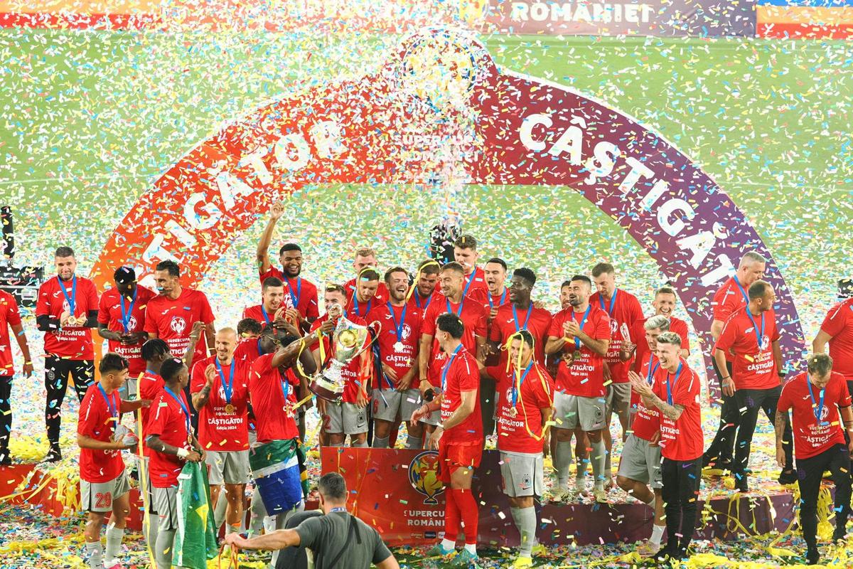 FCSB - Corvinul, 3-0 în Supercupa României » Campioana a făcut spectacol pe stadionul Steaua