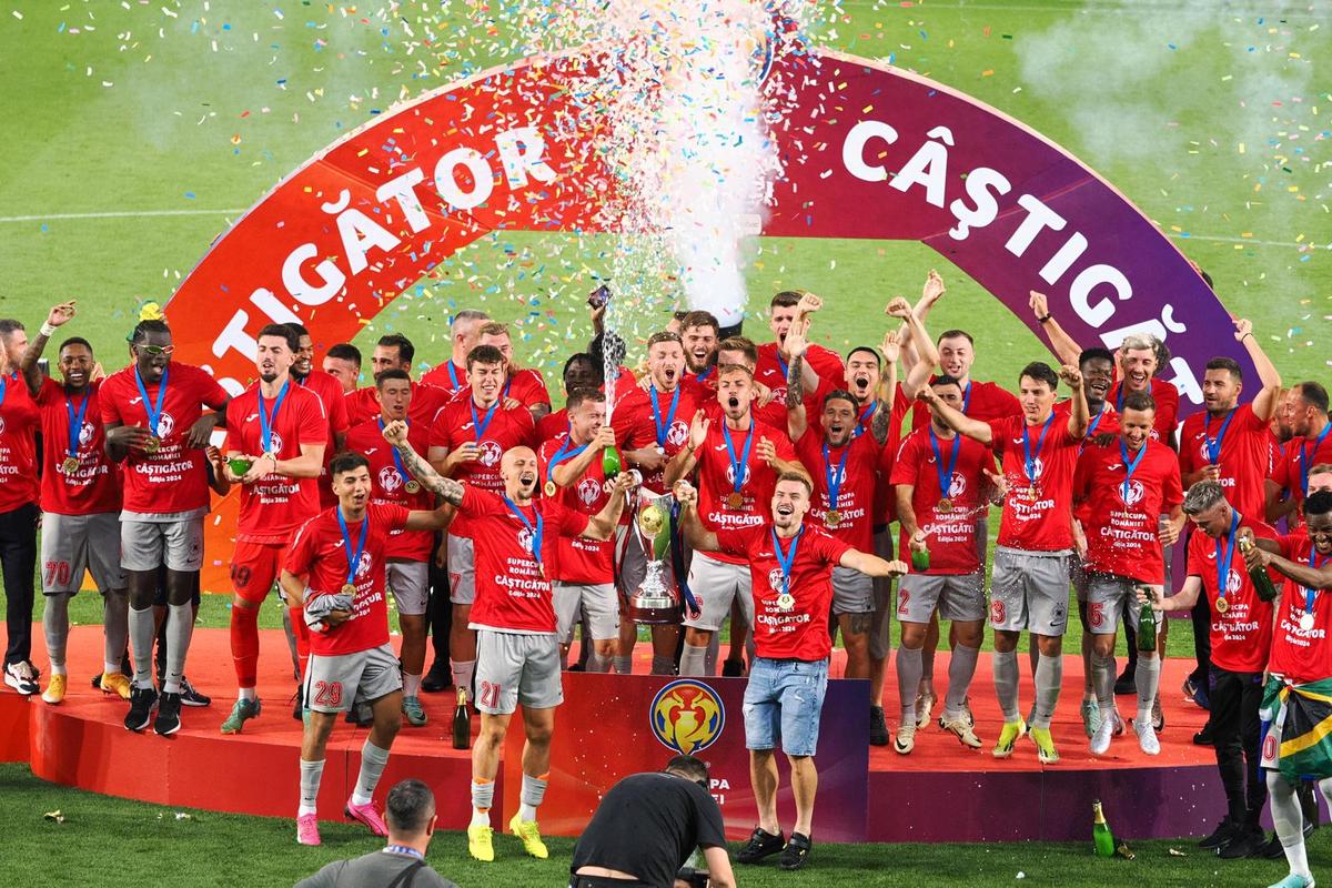 FCSB - Hunedoara, imagini de la decernarea trofeului