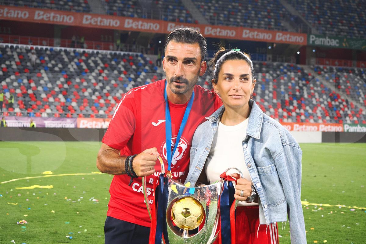 Imagini de colecție: fotbaliștii de la FCSB au sărbătorit alături de partenere triumful din Supercupa României