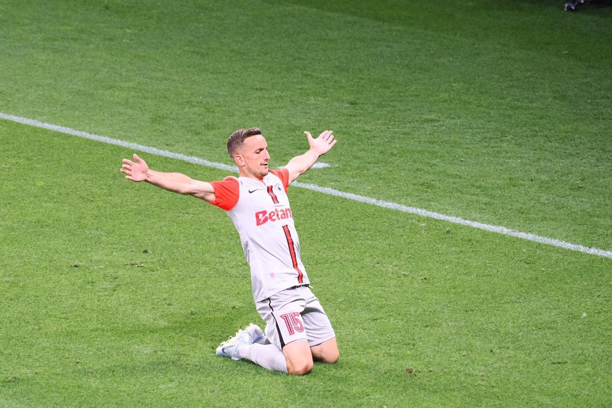 FCSB - Corvinul, 3-0 în Supercupa României » Campioana a făcut spectacol pe stadionul Steaua