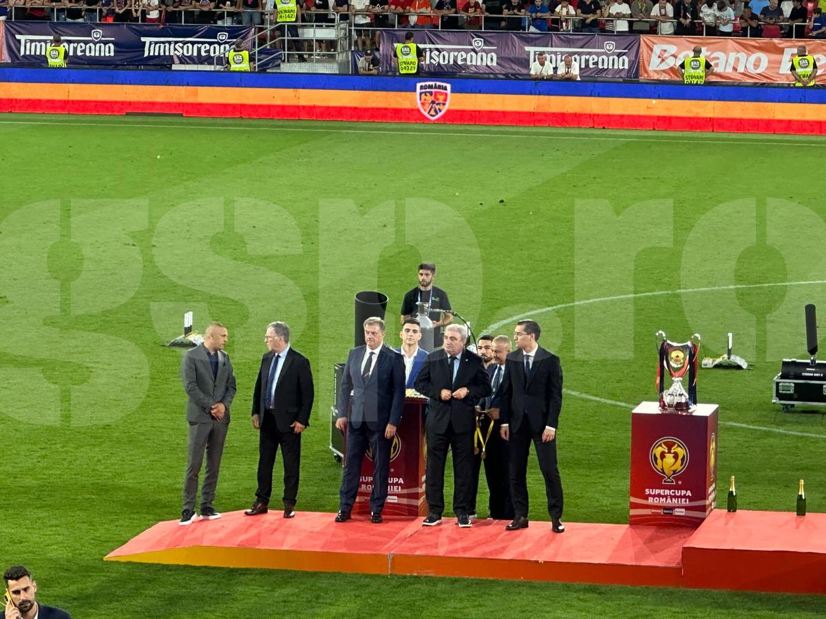 Mihai Pintilii, scos din sărite la FCSB - Corvinul » Nu și-a putut ascunde nemulțumirea: „A fost o discuție în vestiar!”