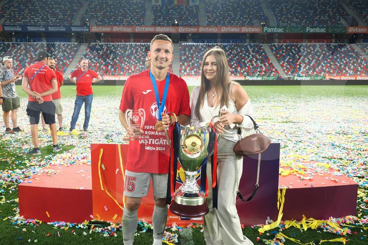 Marius Ștefănescu și partenera Ileana