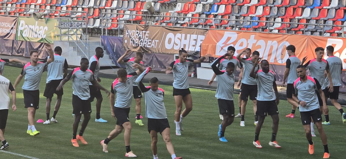 CFR Cluj, DECIMATĂ înaintea Supercupei cu FCSB: cinci absenți importanți + ce l-a șocat pe Dan Petrescu la stadionul „Steaua”