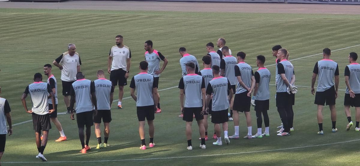 CFR Cluj, DECIMATĂ înaintea Supercupei cu FCSB: cinci absenți importanți + ce l-a șocat pe Dan Petrescu la stadionul „Steaua”