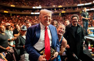 „Avem mult pământ” » Propunerea inedită a lui Donald Trump: o gală UFC pe terenul Casei Albe