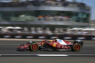 Lewis Hamilton a stabilit ritmul la începutul weekendului de la Silverstone! Pierre Gasly și Gabriel Bortolet au ieșit în decor