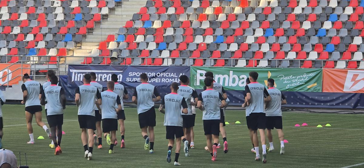 CFR Cluj, DECIMATĂ înaintea Supercupei cu FCSB: cinci absenți importanți + ce l-a șocat pe Dan Petrescu la stadionul „Steaua”