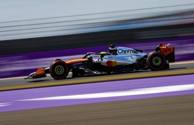 Lando Norris, în fruntea clasamentului, urmat de Leclerc și Hamilton, în a doua sesiune de antrenamente de la Silverstone