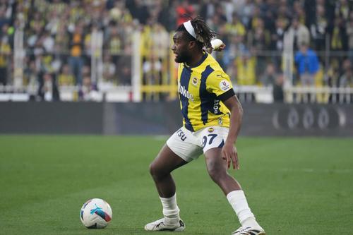 Allan Saint-Maximin a fost titular în 20 de meciuri din cele 31 în care a jucat la Fenerbahce  în sezonul trecut / Foto: Imago