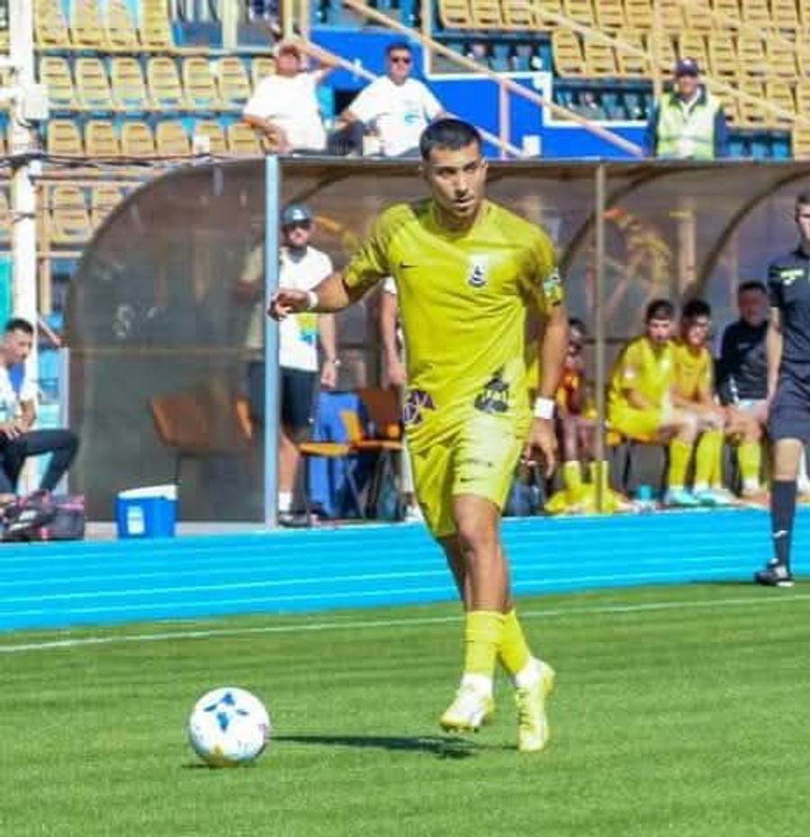 Mark Țuțu este noul fundaș dreapta al celor de la UTA Arad. FOTO: Facebook @CSM Ceahlăul Piatra Neamț Transfer la UTA Arad! Adrian Mihalcea a găsit fotbalist U21