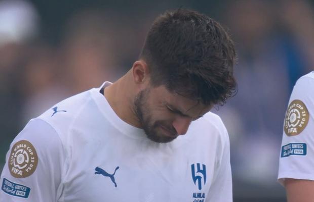 Imagini cutremurătoare la CM al Cluburilor » Au izbucnit în lacrimi pe teren, la momentul de reculegere în memoria lui Diogo Jota