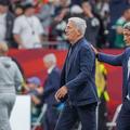 Petkovic, aici consolat de Murat Yakin, este printre cei mai buni selecționeri care s-au perindat pe banca Algeriei, potrivit Blick. Foto: Imago Images