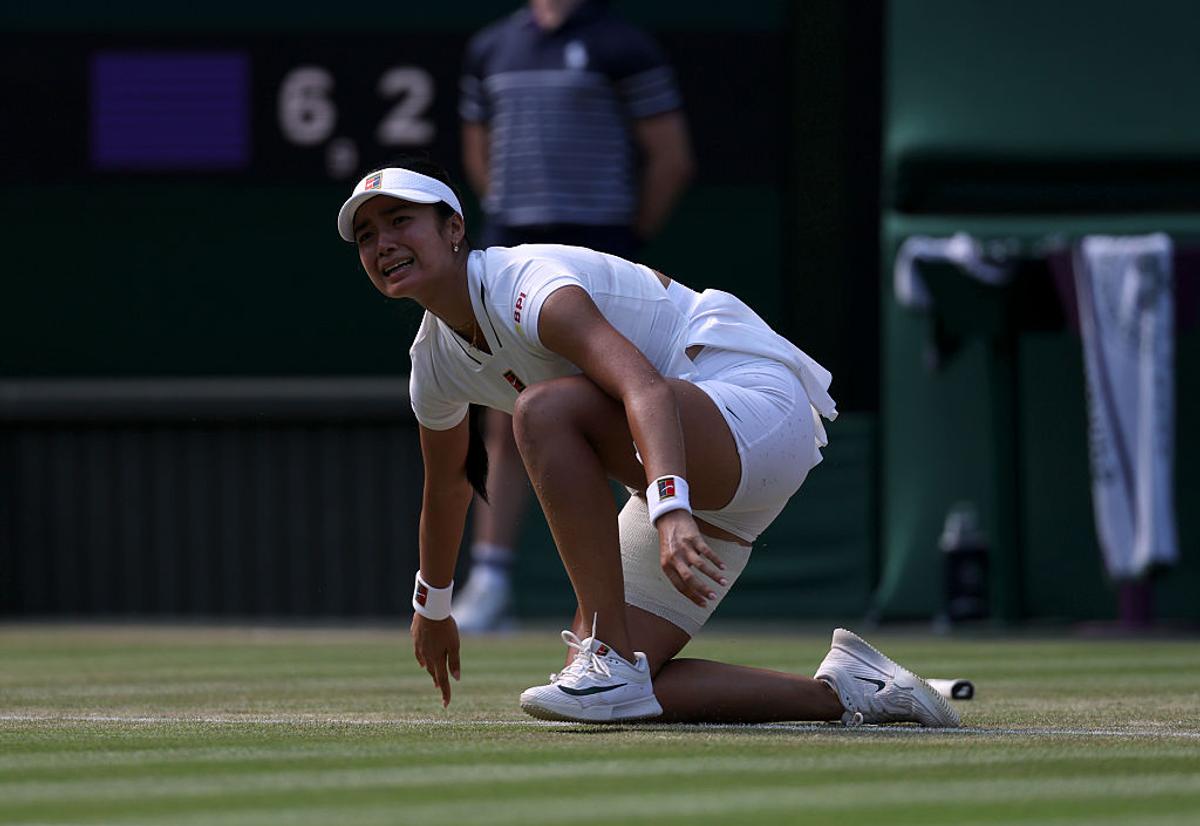 Alexandra Eala a învins-o pe Iga Swiatek la Wimbledon